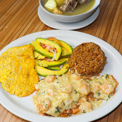 Salmon En Salsa De Camaron